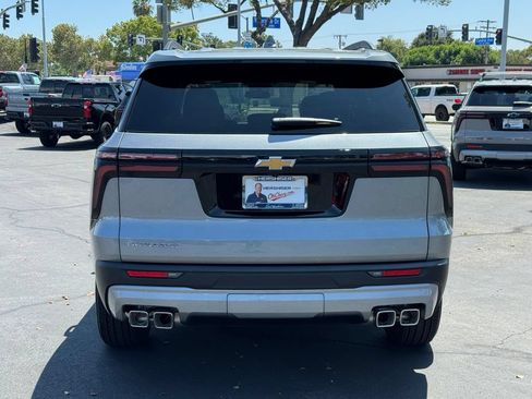 New 2026 Chevrolet Traverse LT FWD image 5