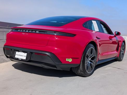 Used 2023 Porsche Taycan image 23