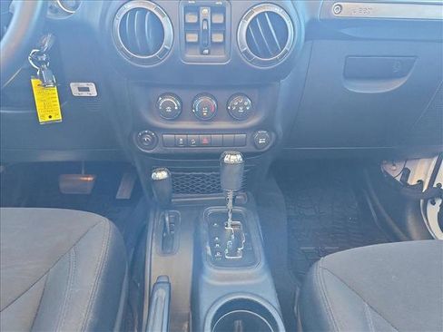 Used 2018 Jeep Wrangler Unlimited Sport S image 13