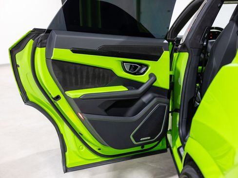 Used 2022 Lamborghini Urus image 30