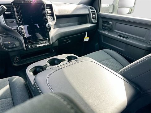 Used 2025 RAM 3500 Tradesman image 21