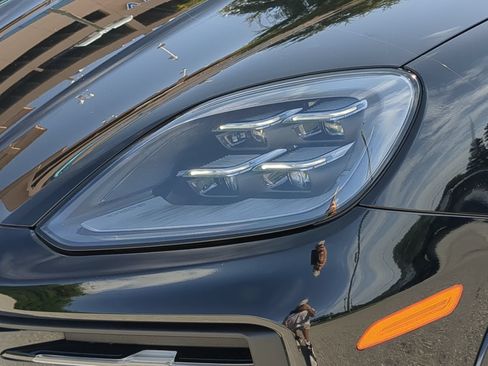 Used 2024 Porsche Cayenne S AWD/4WD image 44