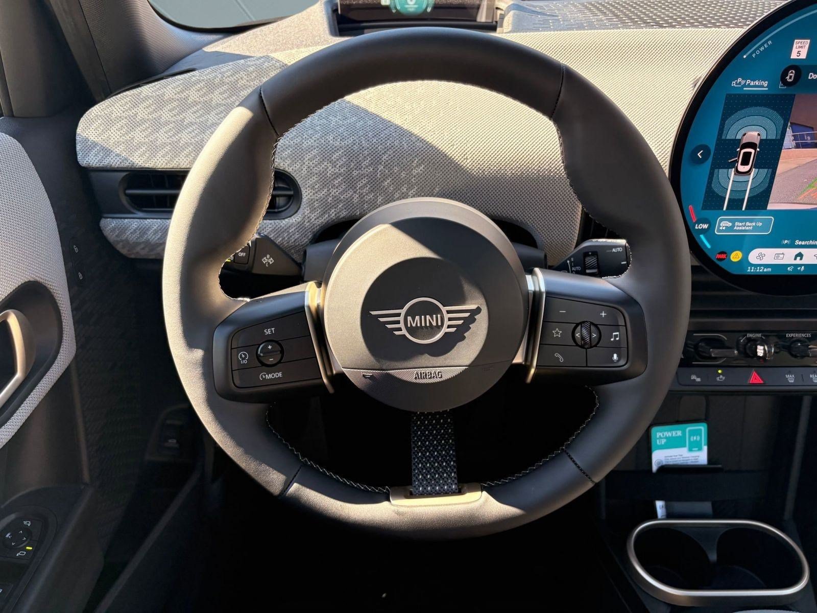 Used 2026 MINI Cooper 4-Door Hardtop FWD image 18