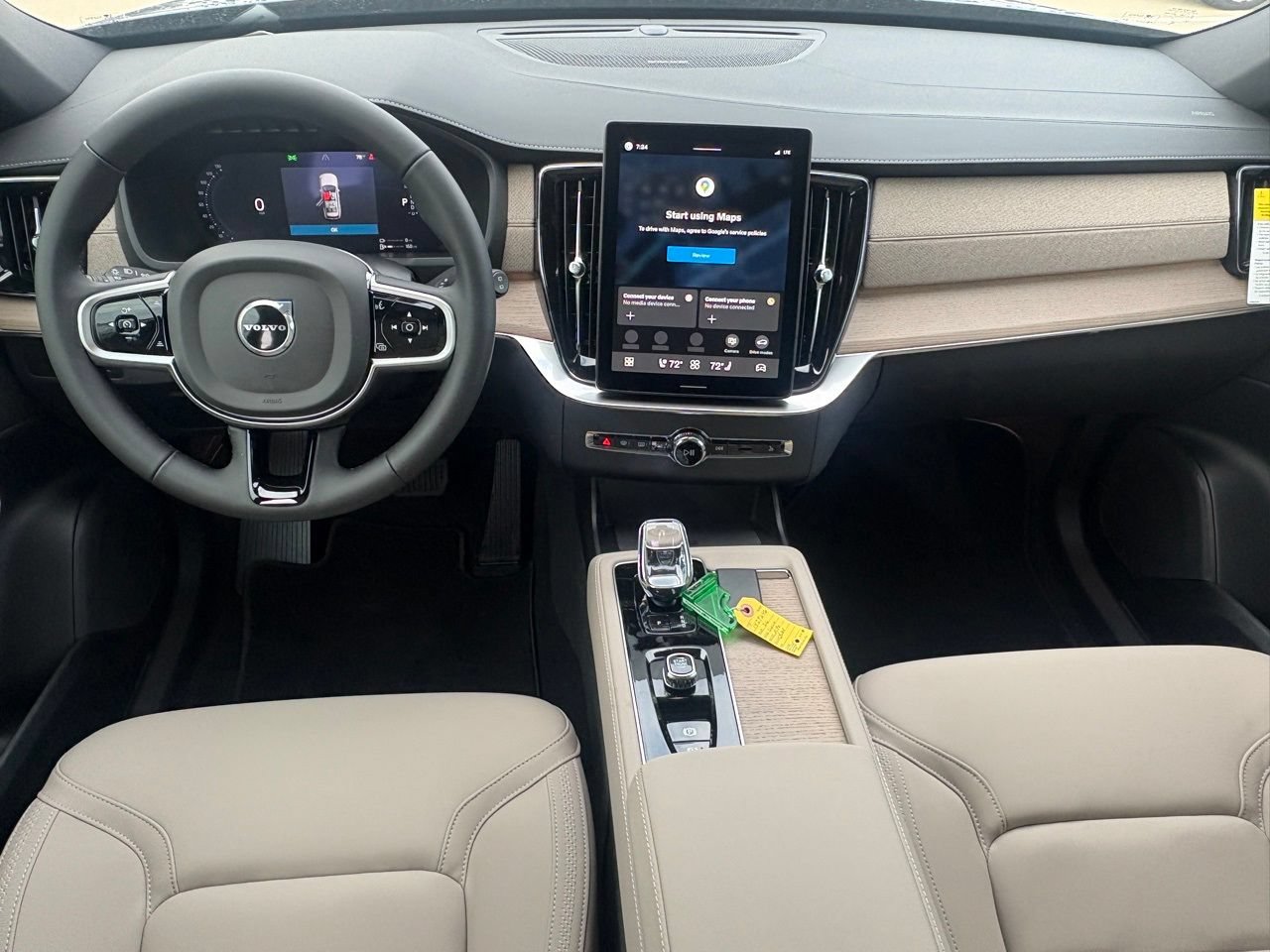 New 2026 Volvo XC90 T8 Plus AWD/4WD image 10
