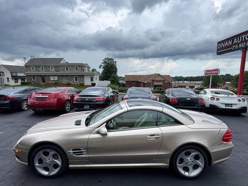 Used 2005 Mercedes-Benz SL 500 w/ AMG Sport Pkg image 4