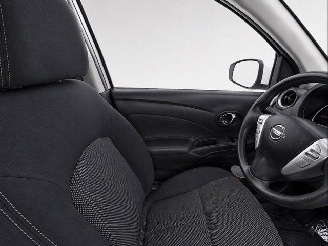 Used 2018 Nissan Versa SV w/ SV Special Edition Package FWD image 16