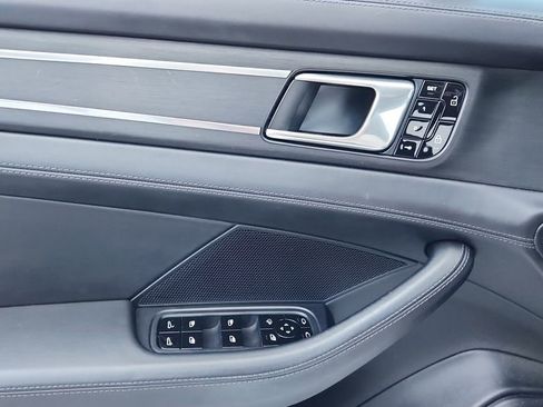 Used 2019 Porsche Panamera Turbo image 18