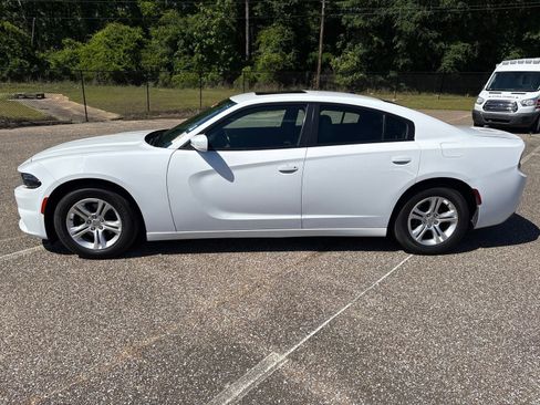 Used 2020 Dodge Charger SXT w/ Leather Interior Group RWD image 1