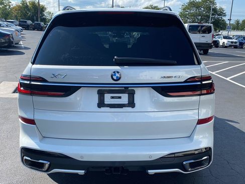 Used 2024 BMW X7 xDrive40i w/ M Sport Package AWD/4WD image 6