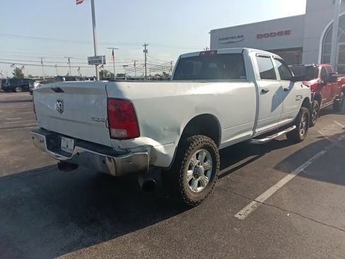 Used 2015 RAM 2500 Tradesman w/ Chrome Appearance Group AWD/4WD image 4