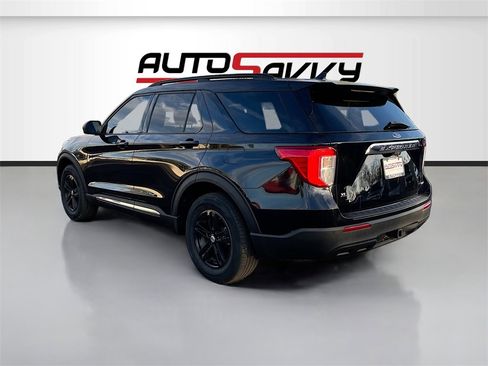 Used 2020 Ford Explorer XLT w/ Class III Trailer Tow Package image 5