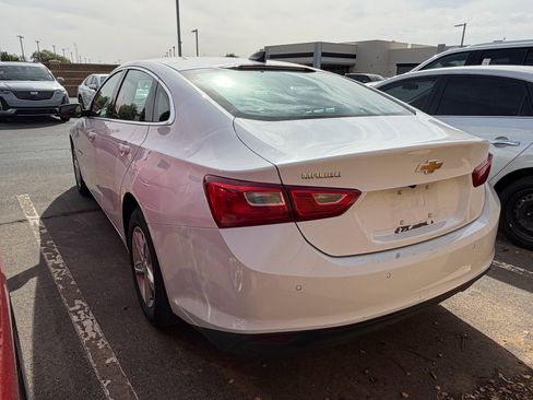 Used 2025 Chevrolet Malibu LS image 4