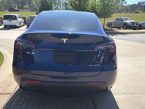 Used 2023 Tesla Model Y Long Range image 9