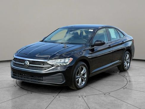 Used 2024 Volkswagen Jetta SE w/ Panoramic Sunroof Package FWD image 3