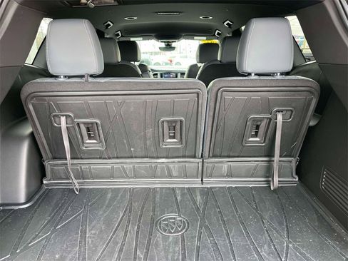 Certified 2023 Buick Enclave Essence image 18