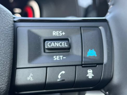 New 2026 Nissan Pathfinder Platinum FWD image 13