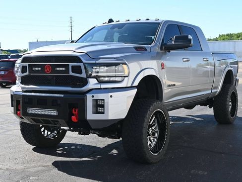 Used 2022 RAM 2500 Limited AWD/4WD image 14