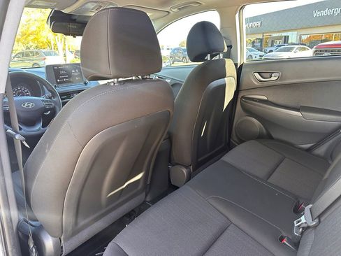 Used 2022 Hyundai Kona SEL w/ Convenience Package image 15