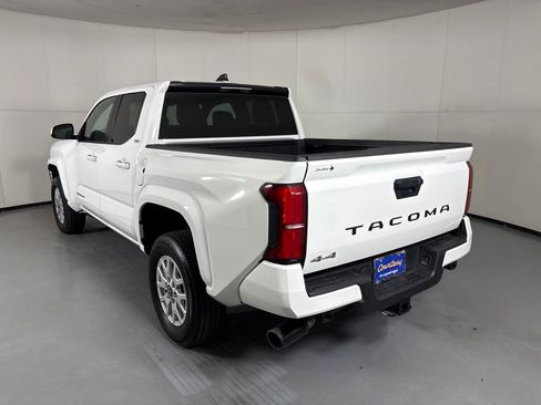 Used 2025 Toyota Tacoma SR5 AWD/4WD image 6