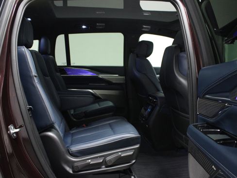 Used 2025 Cadillac Escalade IQ Luxury 2 w/ LPO, Premium Carpet Package AWD/4WD image 16
