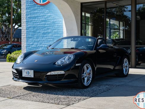 Used 2010 Porsche Boxster S RWD image 3