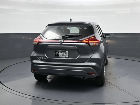 Certified 2025 Nissan Kicks Play S FWD image 8