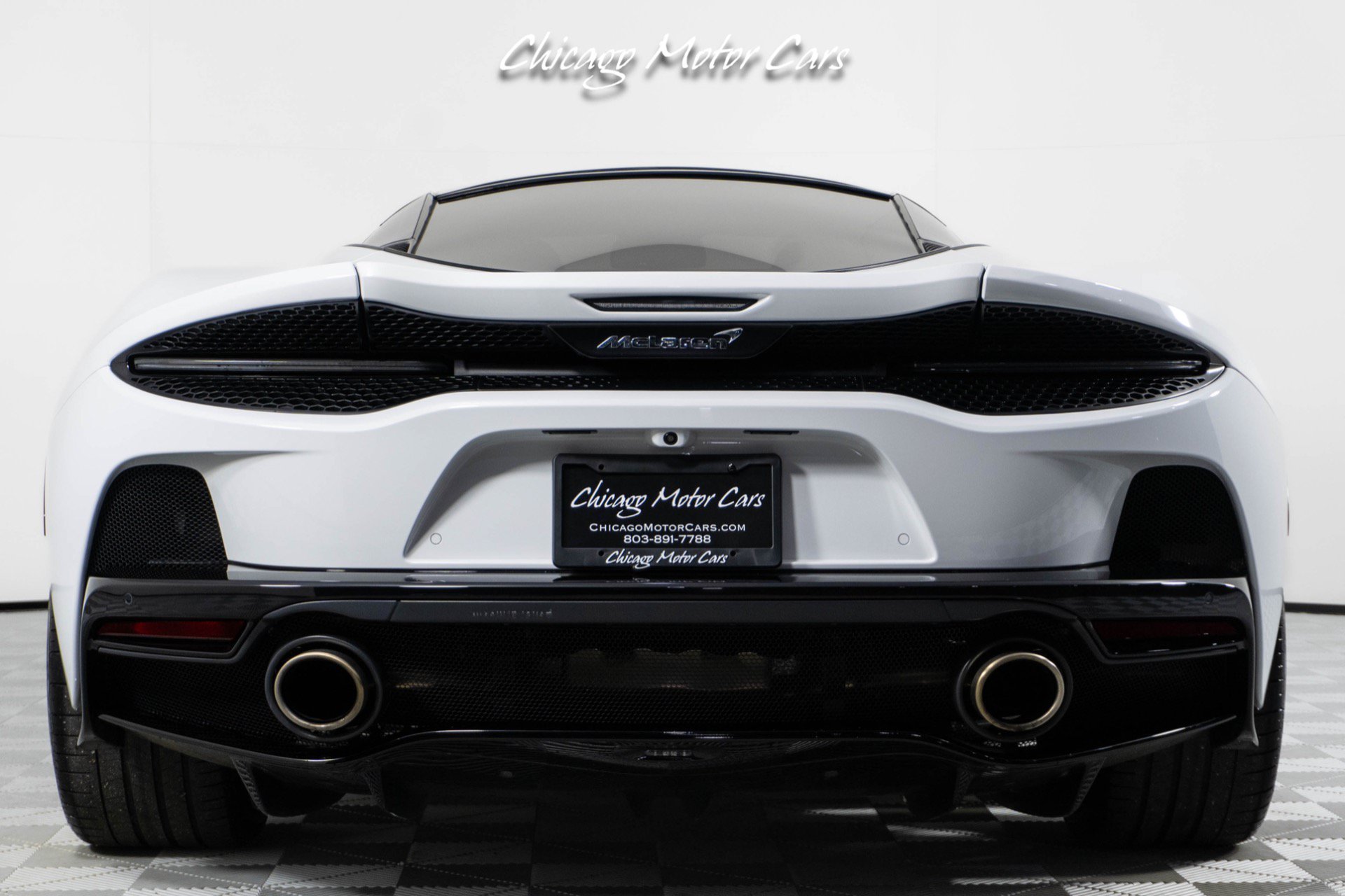 Used 2023 McLaren GT RWD image 18