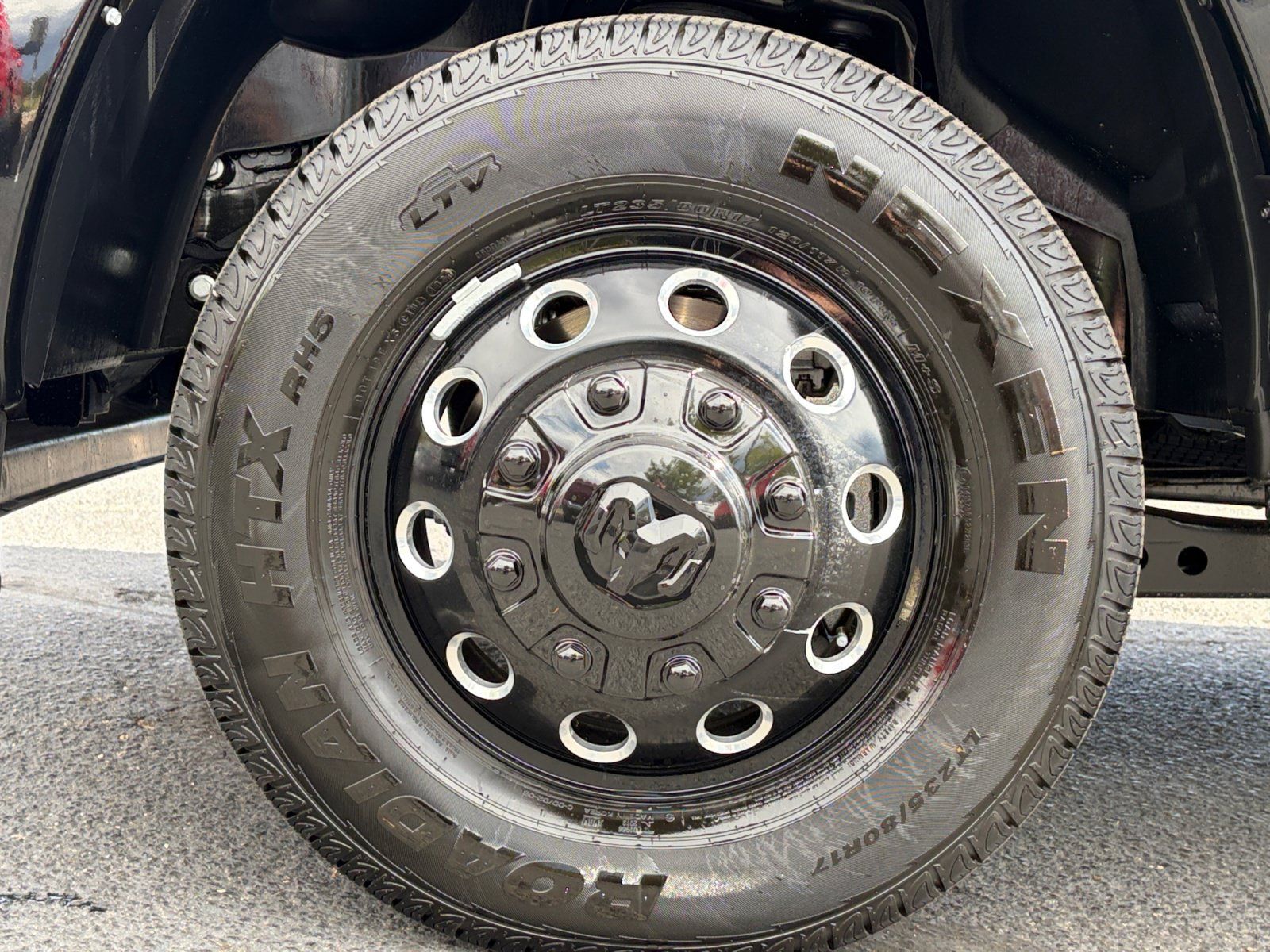 New 2026 RAM 3500 Laramie AWD/4WD image 11