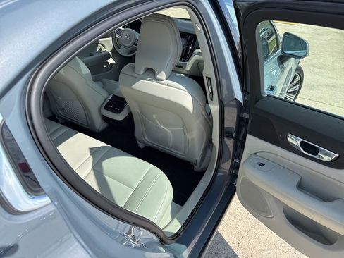 Used 2022 Volvo S60 B5 Inscription AWD/4WD image 13