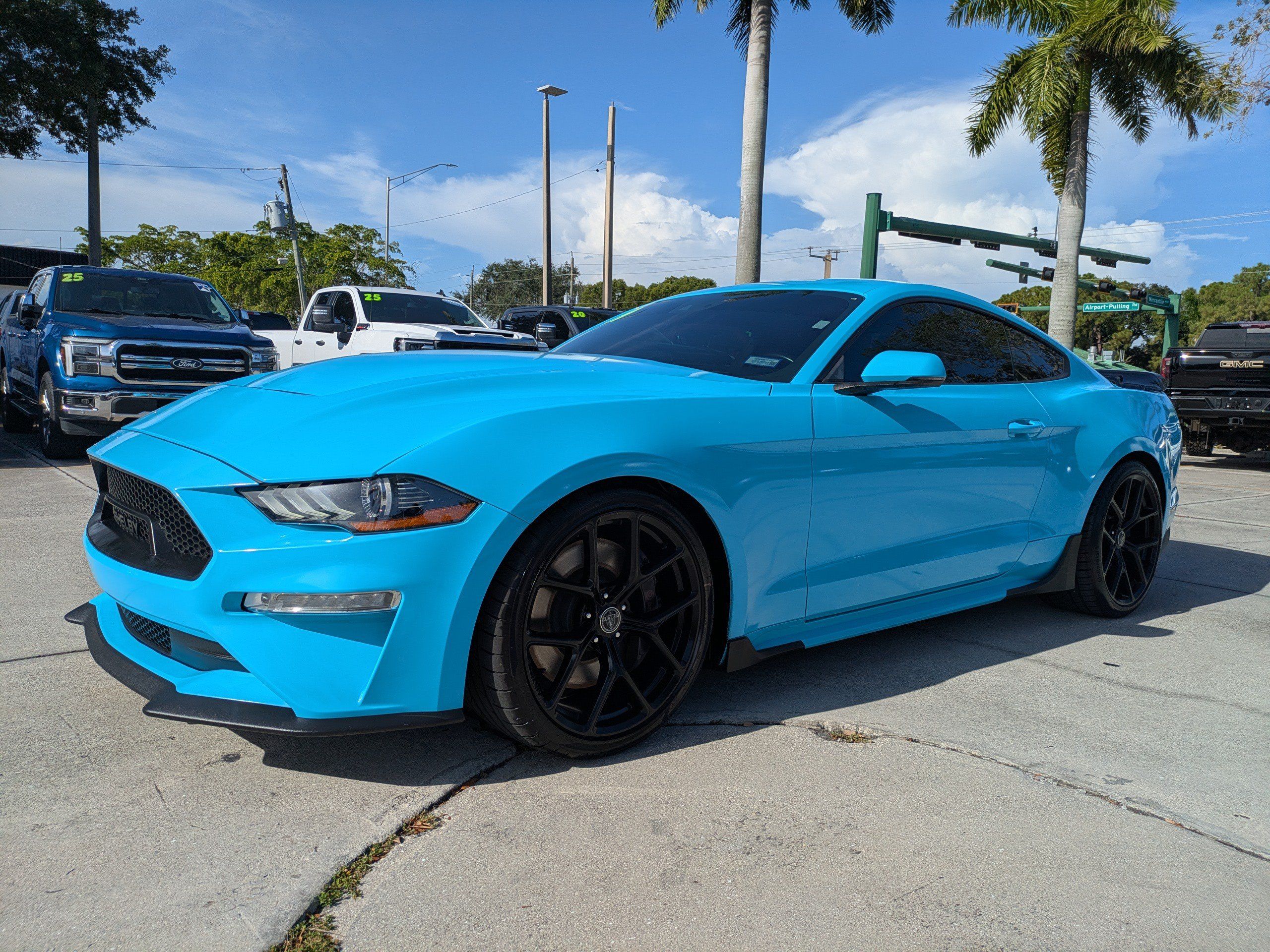 Used 2019 Ford Mustang GT Premium w/ GT Performance Package RWD image 7