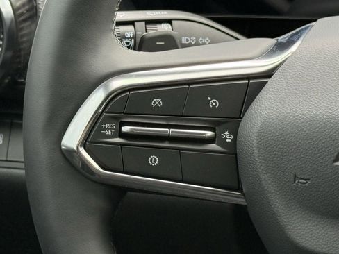 New 2026 Chevrolet Equinox LT FWD image 13