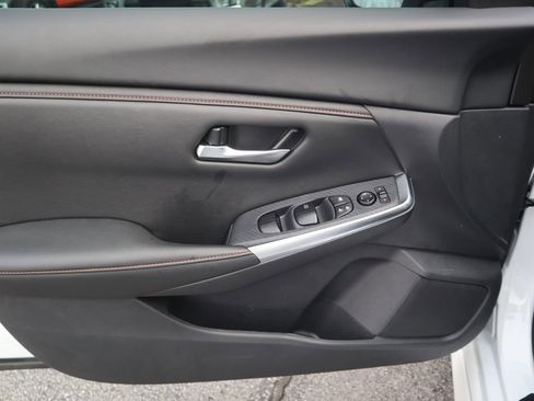 Used 2025 Nissan Sentra SR w/ Lighting Package image 17