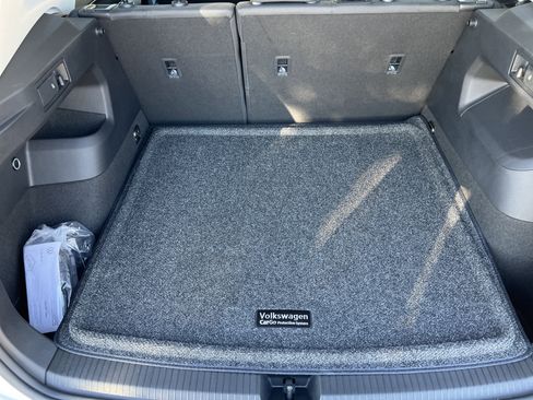 Certified 2025 Volkswagen Tiguan S image 30