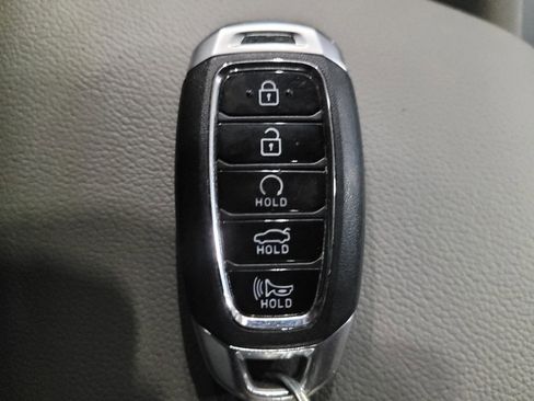 Used 2023 Hyundai Elantra SEL w/ Convenience Package FWD image 32