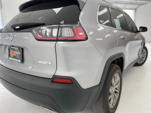 Used 2019 Jeep Cherokee Latitude Plus w/ Comfort/Convenience Group image 13