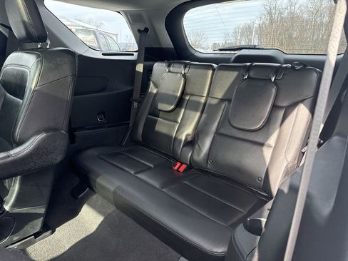 Used 2022 Ford Explorer Limited w/ Limited Technology Package image 35