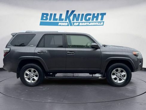 Used 2016 Toyota 4Runner SR5 AWD/4WD image 6