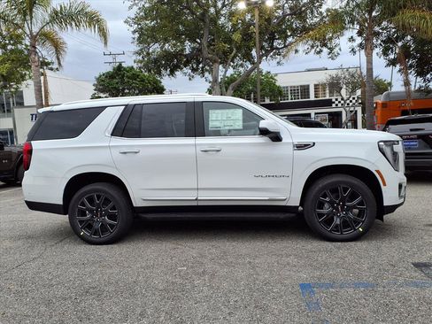 New 2026 GMC Yukon Elevation image 4