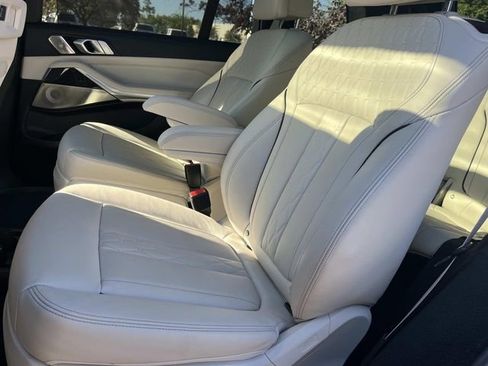 Used 2022 BMW X7 M50i w/ Dynamic Handling Package AWD/4WD image 26