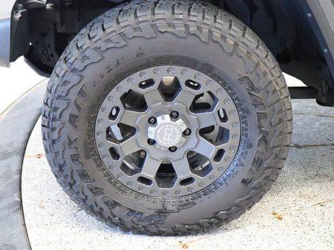Used 2023 Jeep Gladiator Rubicon w/ Cold Weather Group AWD/4WD image 14