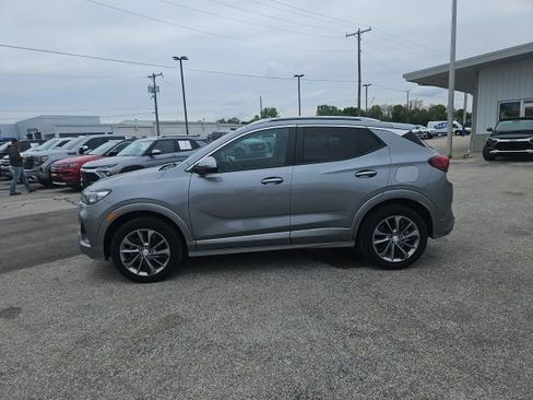 Used 2023 Buick Encore GX Select w/ Sport Touring Package AWD/4WD image 9
