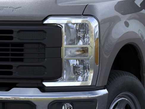 New 2026 Ford F350 XL w/ XL Chrome Package AWD/4WD image 18