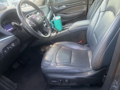 Used 2020 Buick Enclave Essence w/ Sound and Sites Package image 5