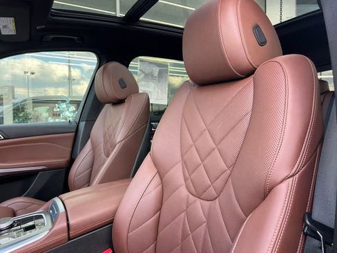 Used 2023 BMW X5 xDrive40i w/ Premium Package image 40