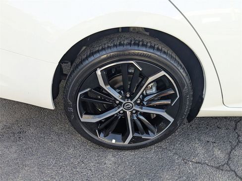 Used 2025 Nissan Altima 2.5 SR image 32