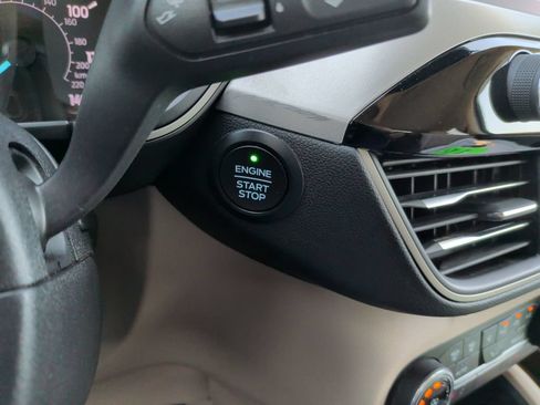 Certified 2020 Ford Escape SE AWD/4WD image 25