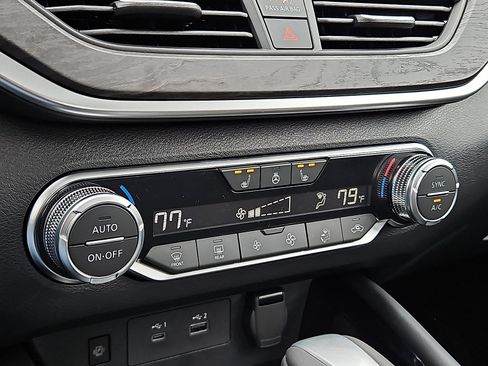 New 2025 Nissan Altima 2.5 SL image 14