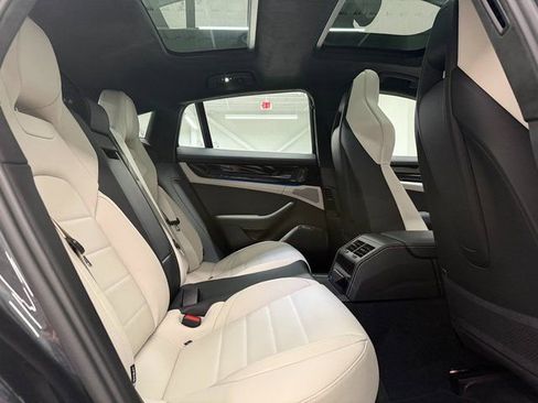 New 2026 Porsche Panamera GTS image 31