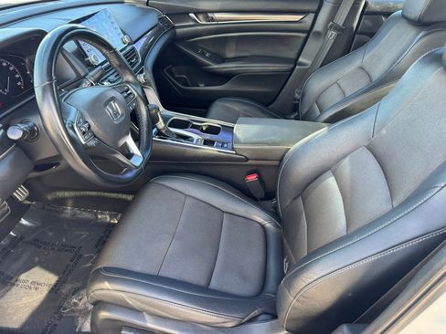 Used 2018 Honda Accord LX image 18