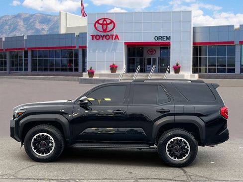 Used 2025 Toyota 4Runner TRD Off-Road Premium image 6